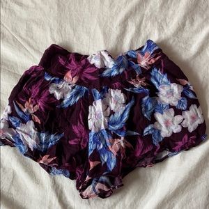 American Eagle Flowy Floral Shorts